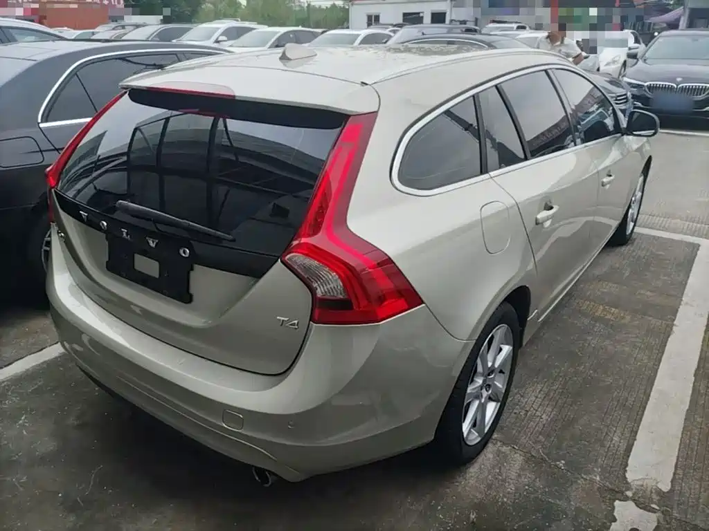 Volvo V60 2017