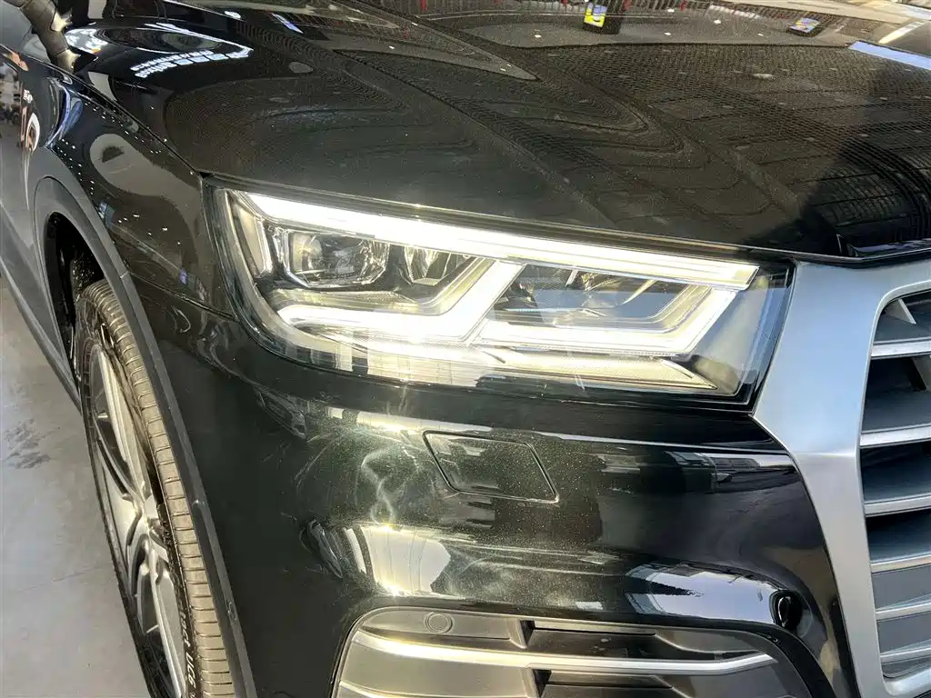 Audi Q5L 2020 — фото 13