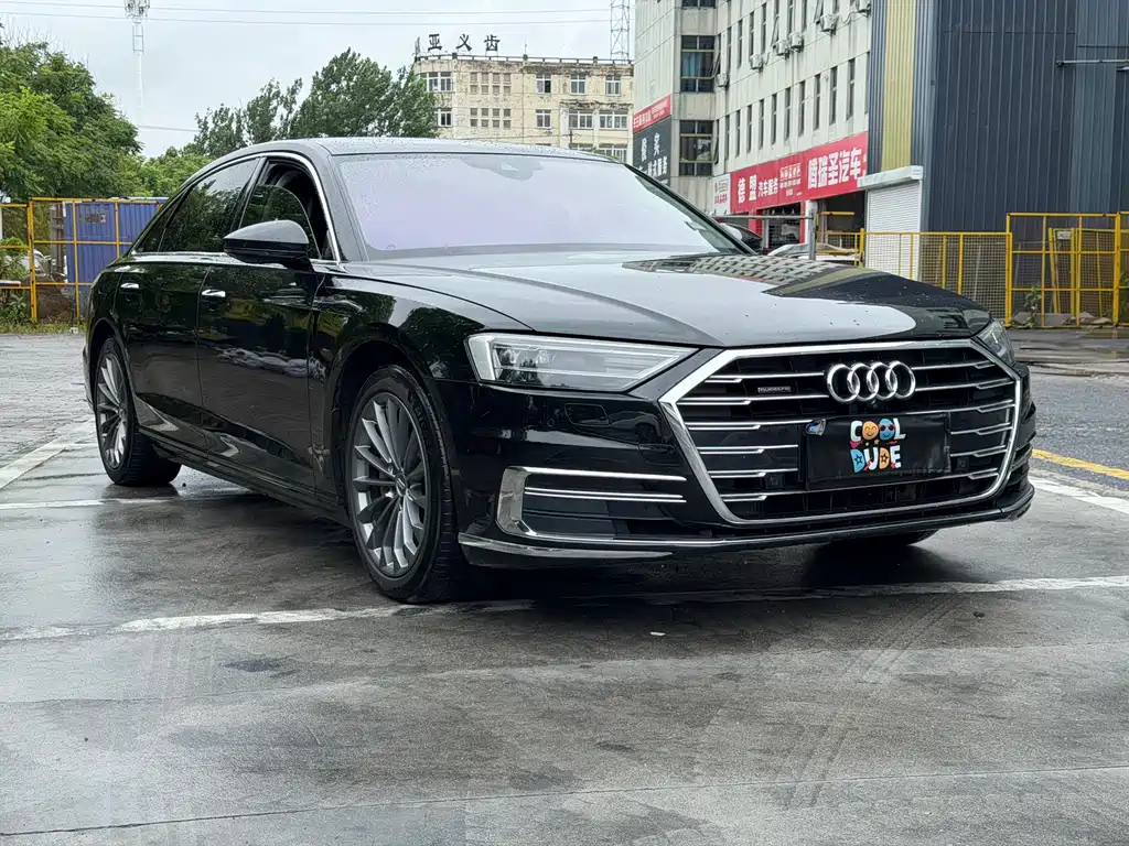 Audi A8 2018 — фото 3