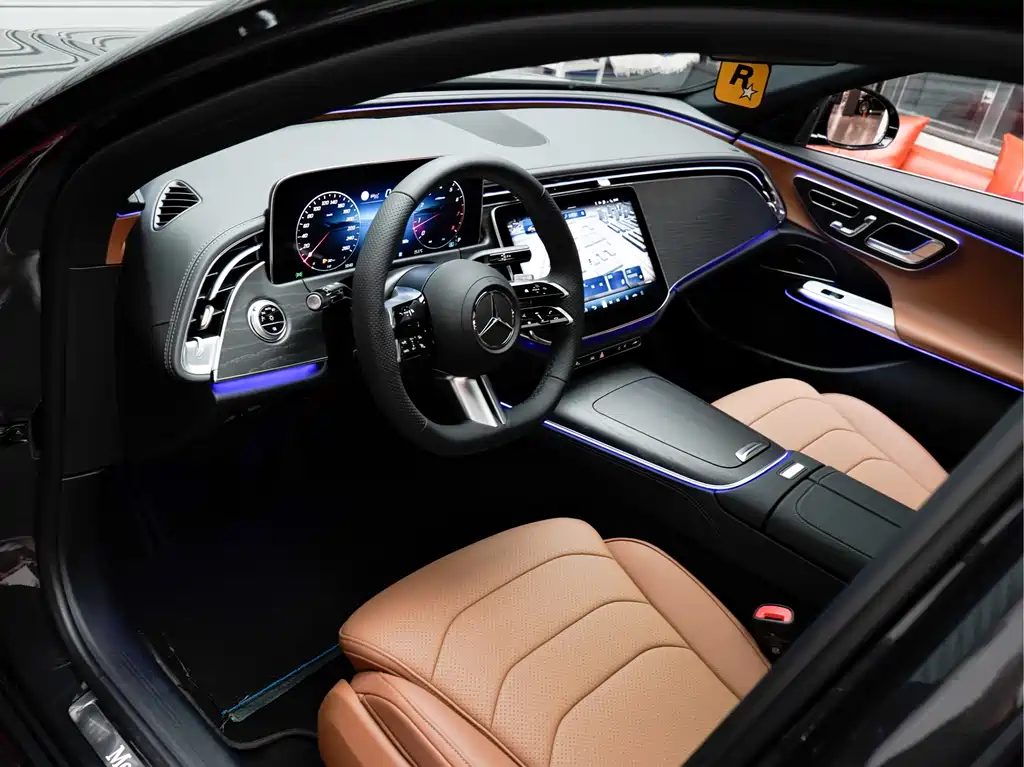 Mercedes-Benz E-Class 2024 — фото 11