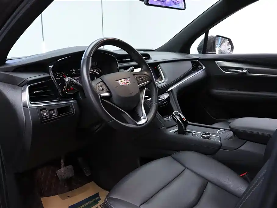 Cadillac XT6 2022 — фото 10
