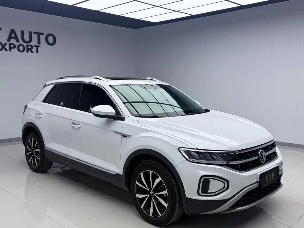 Volkswagen T-Roc 2023 — фото 2