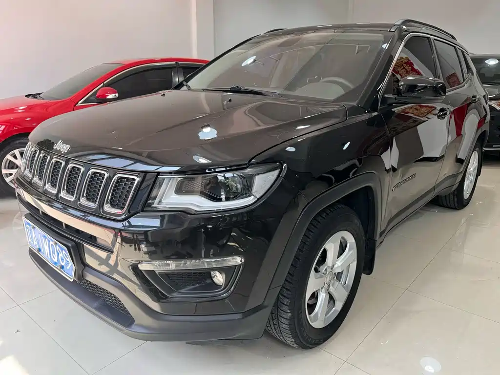 Jeep Compass 2017 — фото 1