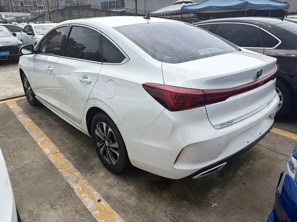 Changan Eado 2022 — фото 4