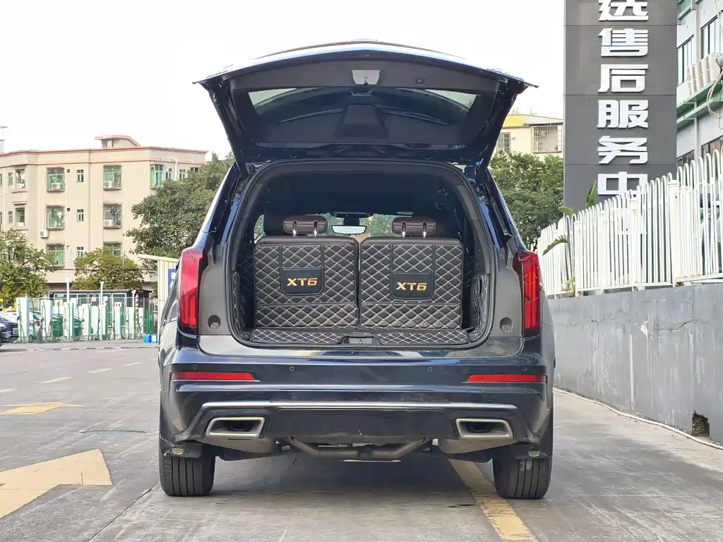 Cadillac XT6 2022 — фото 12