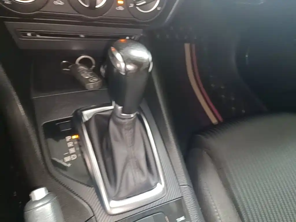 Mazda 3 Axela 2015 — фото 14