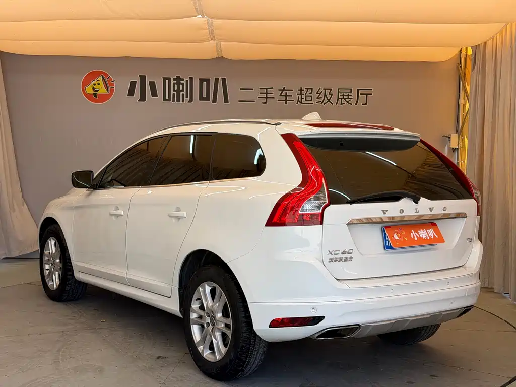 Volvo XC60 2016 — фото 23