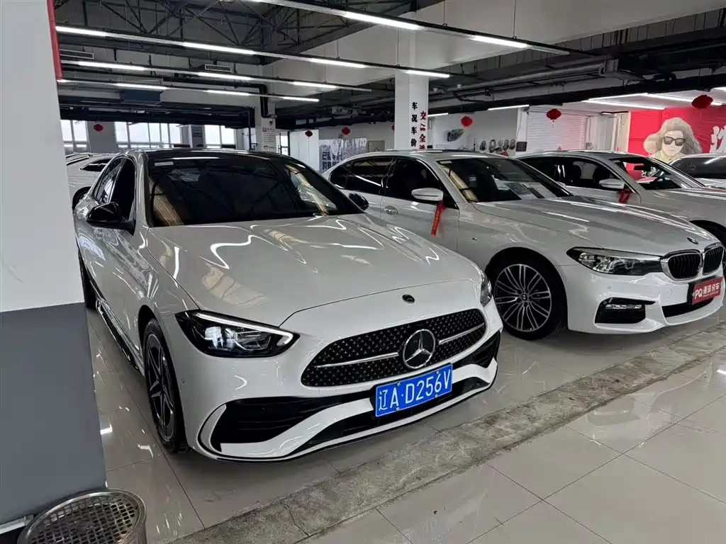 Mercedes-Benz C-Class 2023 — фото 3