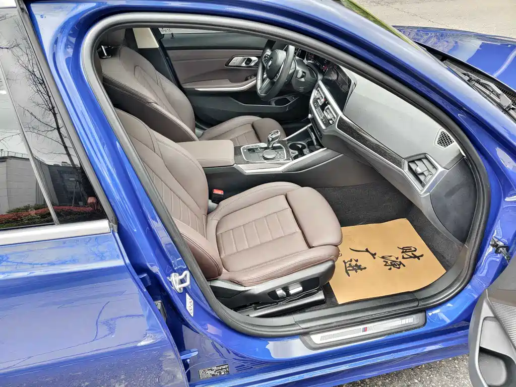 BMW 3 Series 2021 — фото 10