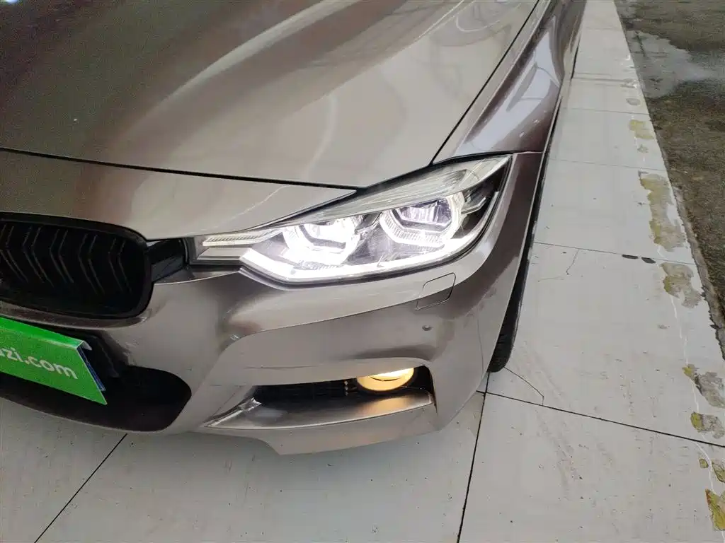 BMW 3 Series 2016 — фото 18