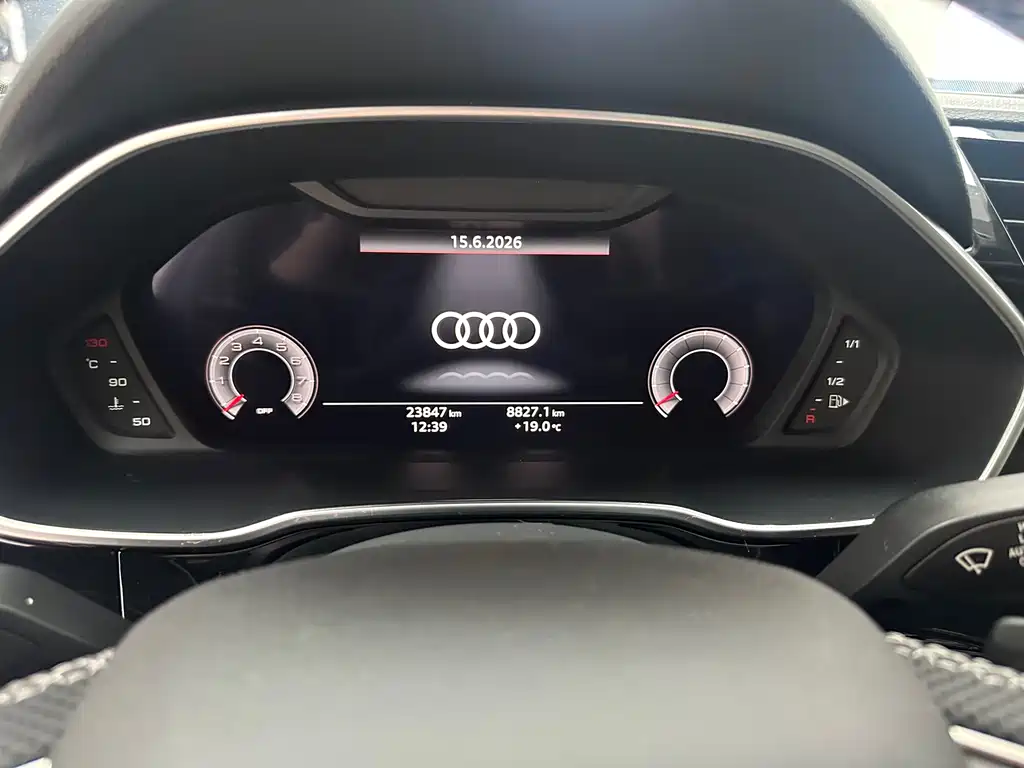 Audi Q3 2023 — фото 24