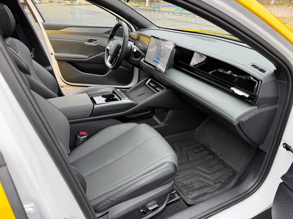 BYD Qin L 2025 — фото 12