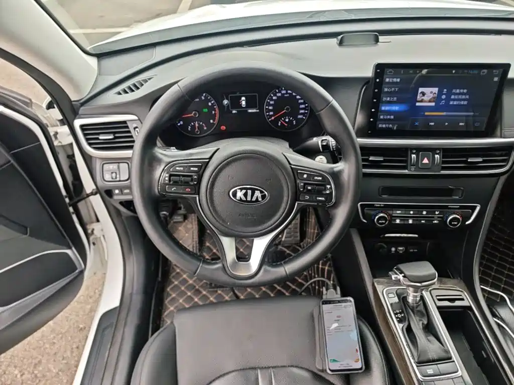 Kia K5 2016 — фото 11