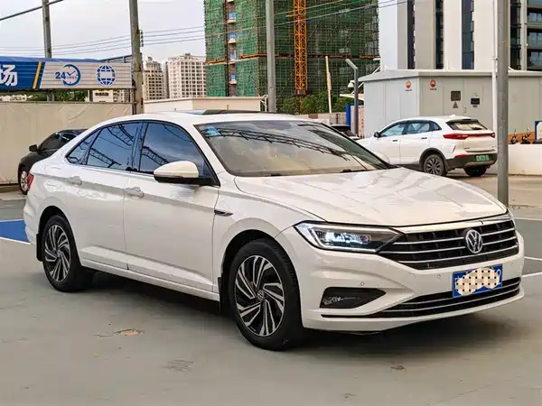Volkswagen Sagitar 2019