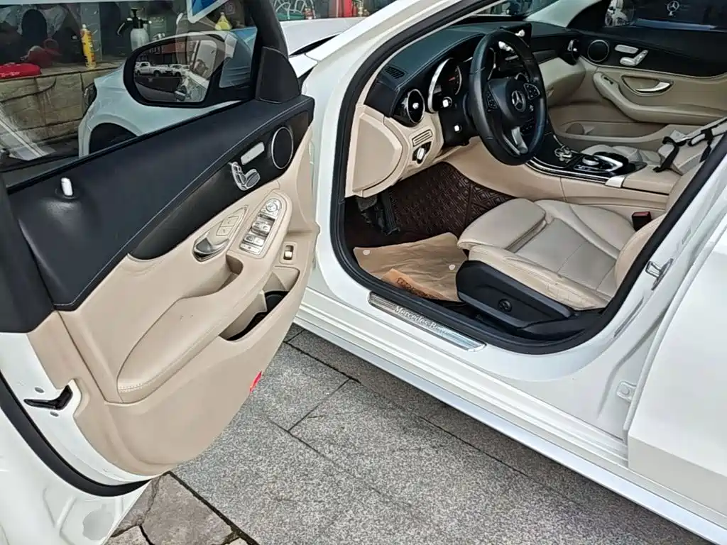 Mercedes-Benz C-Class 2016 — фото 16