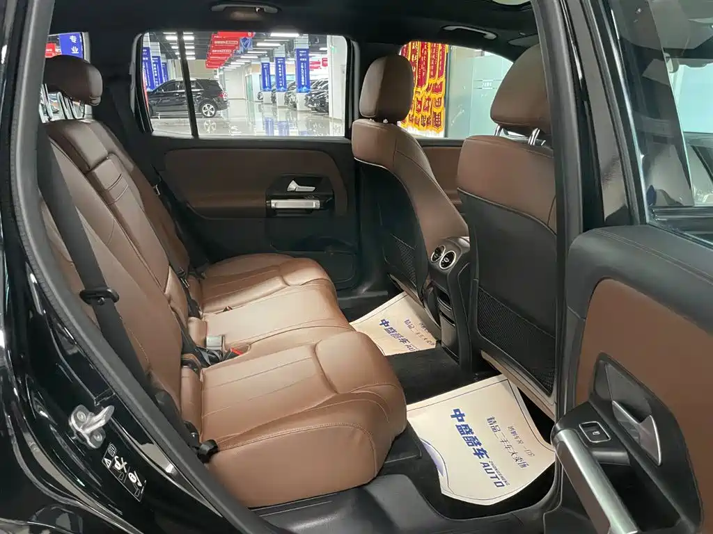 Mercedes-Benz GLB 2023 — фото 14