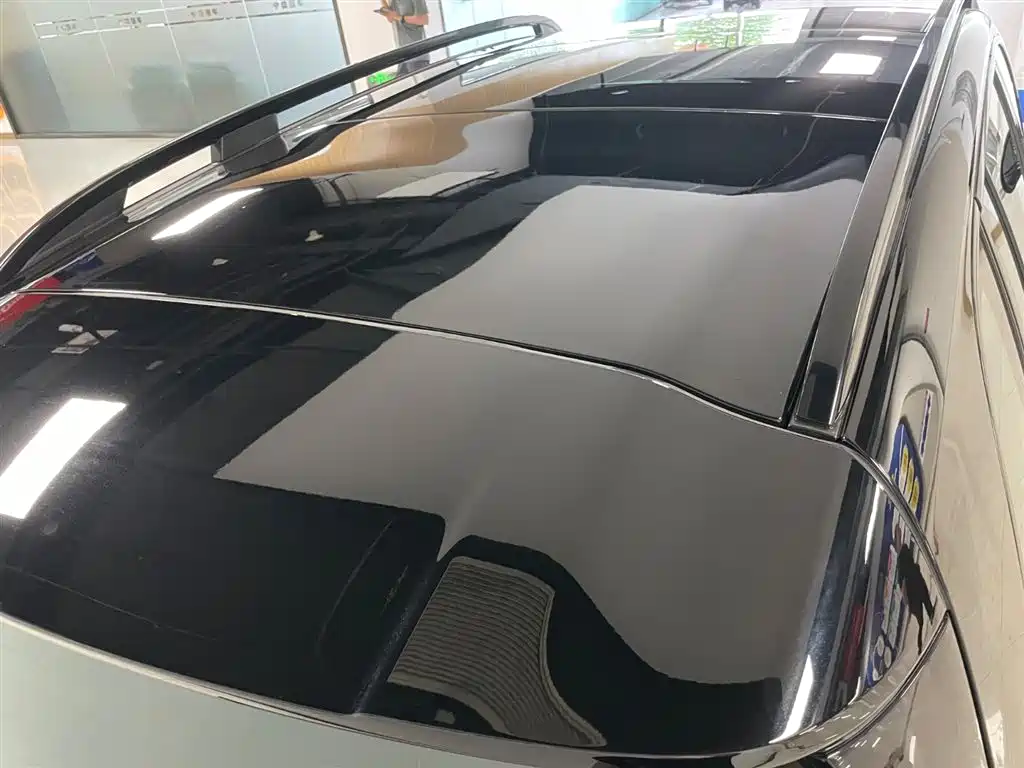 Mercedes-Benz GLB 2023