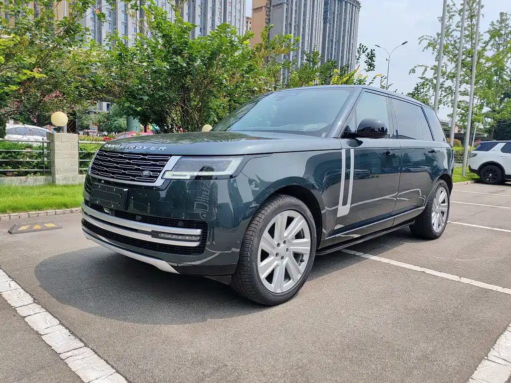 Land Rover Range Rover 2024 — фото 1