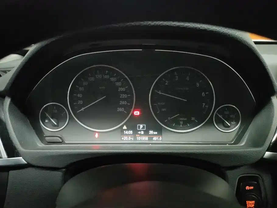 BMW 3 Series 2017 — фото 14