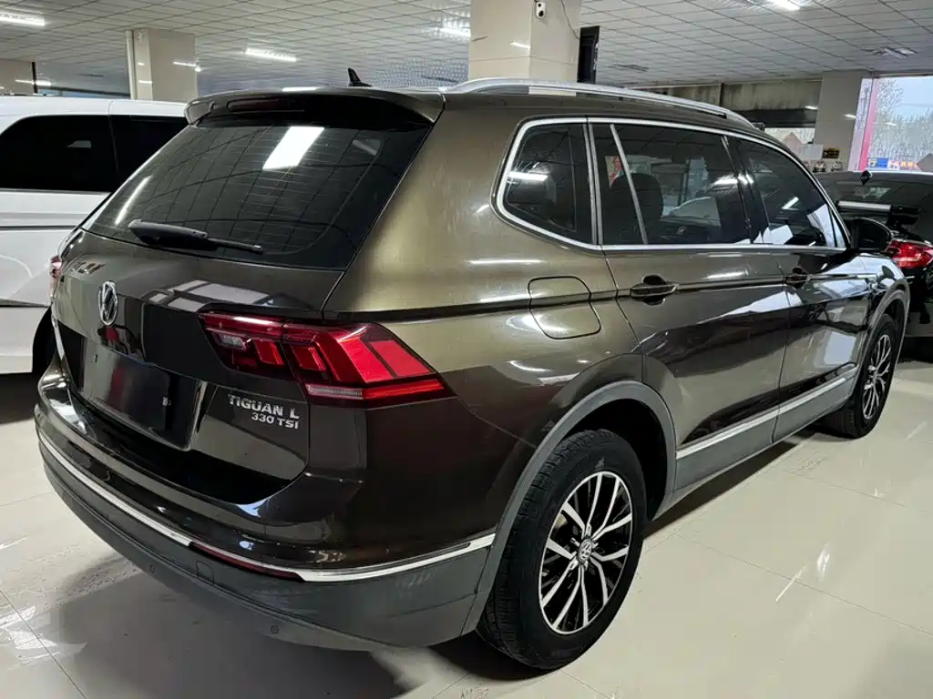 Volkswagen Tiguan L 2018 — фото 24