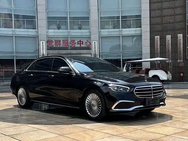 Mercedes-Benz E-Class 2022
