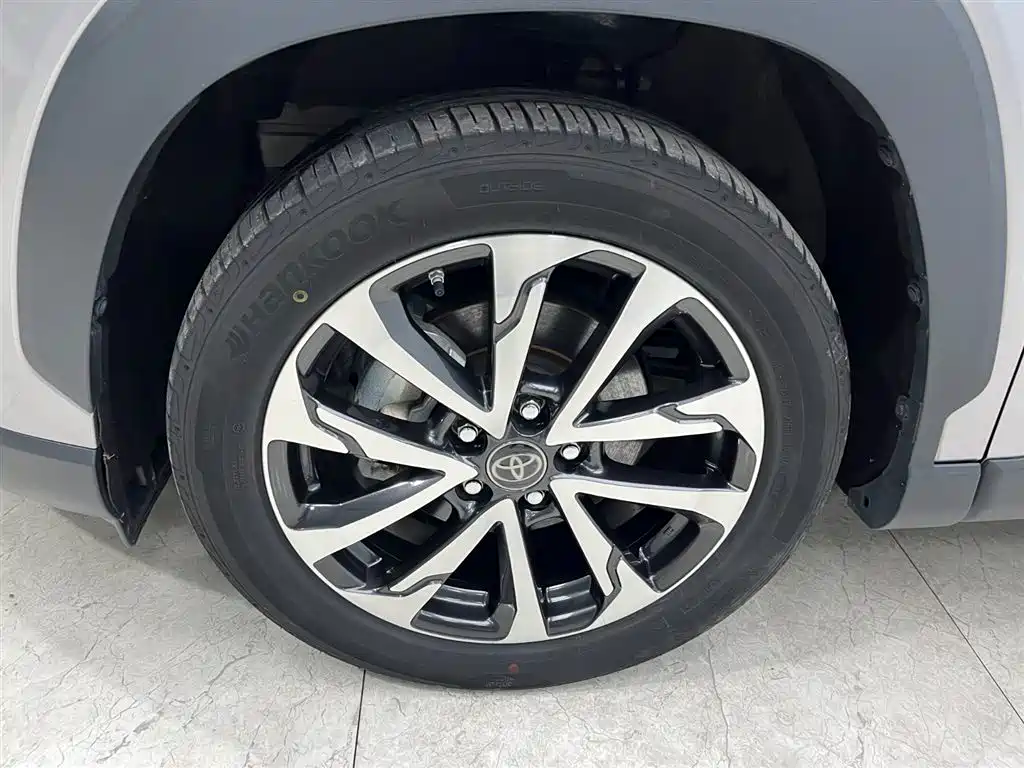Toyota Corolla Cross 2022 — фото 20