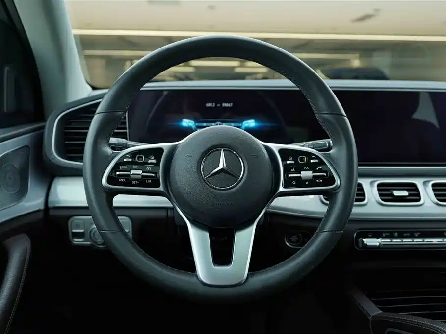 Mercedes-Benz GLE 2020 — фото 17
