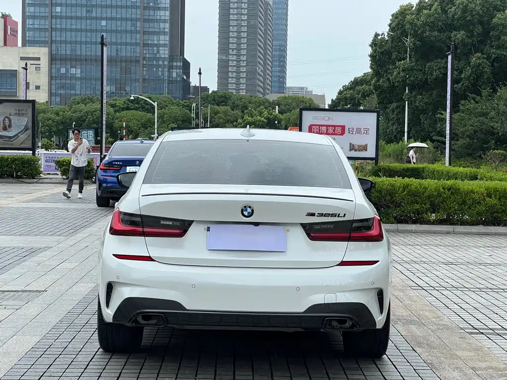 BMW 3 Series 2022
