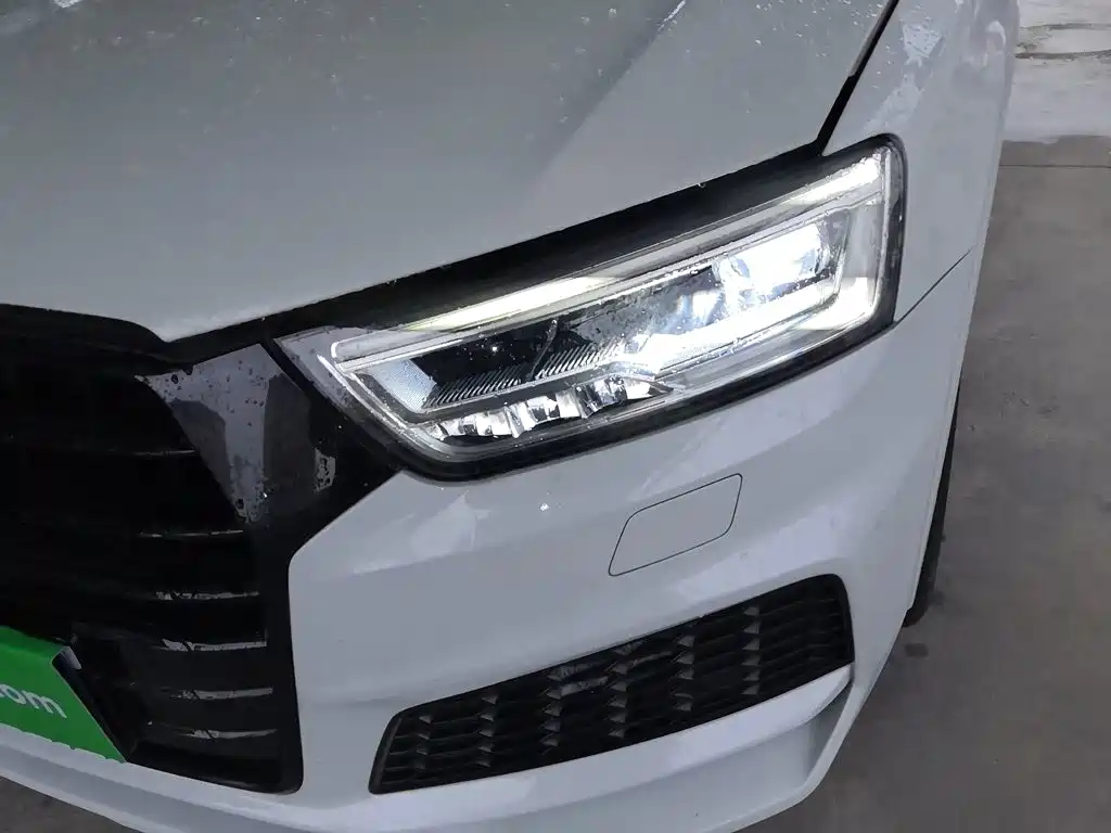Audi Q3 2018 — фото 18