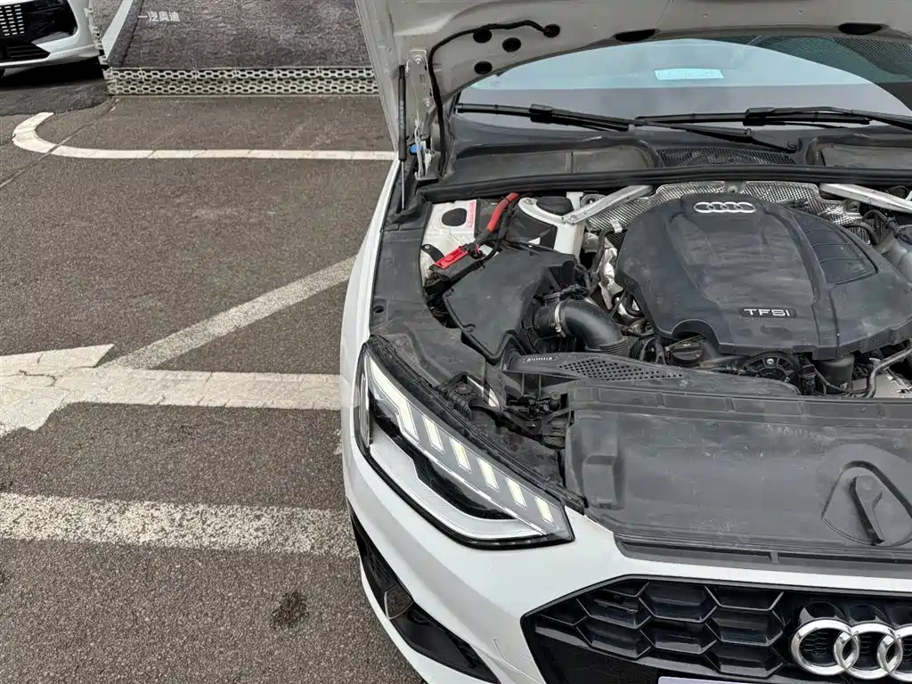 Audi A4L 2023