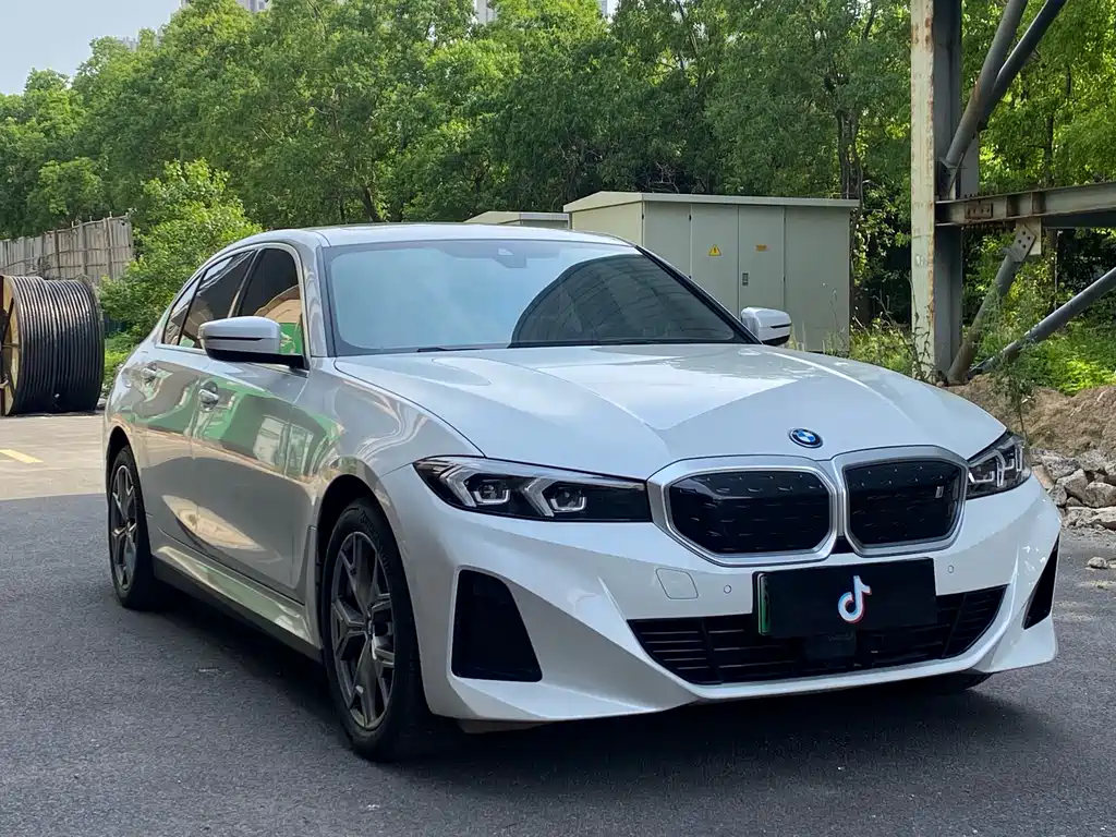 BMW i3 2024
