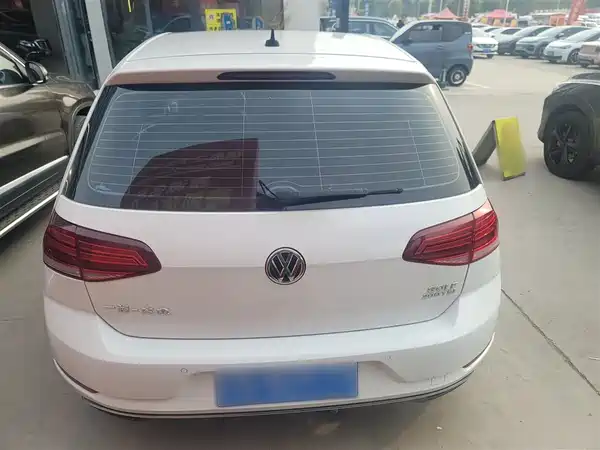Volkswagen Golf 2020