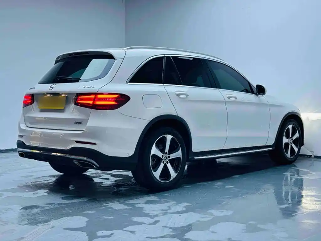 Mercedes-Benz GLC 2018 — фото 23