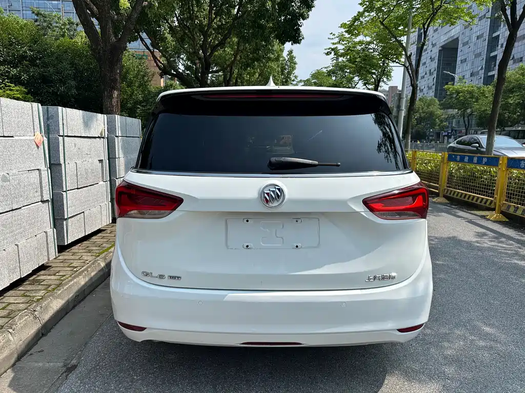 Buick GL6 2017