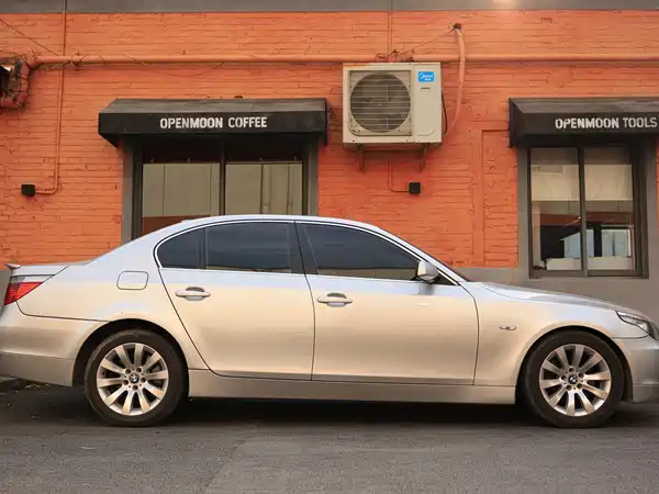BMW 5 Series 2004