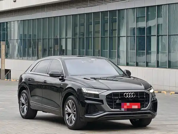 Audi Q8 2023