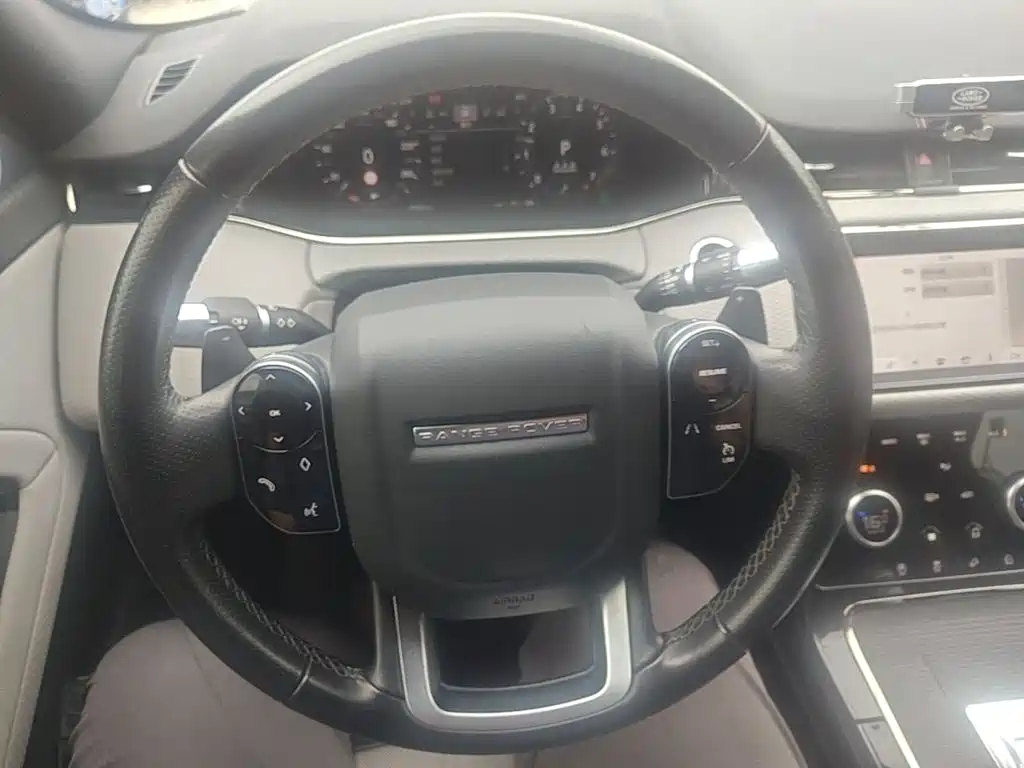 Land Rover Evoque 2020 — фото 11