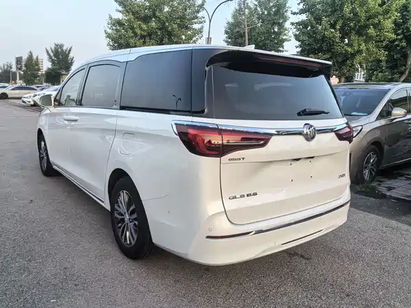 Buick GL8 2023