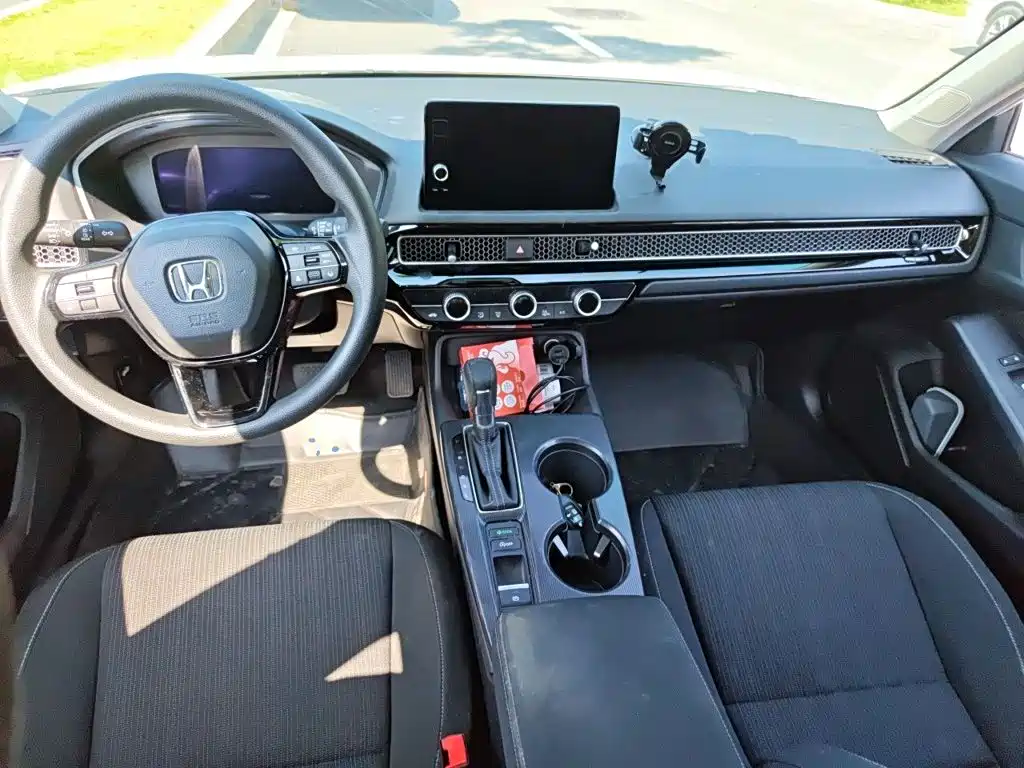 Honda Civic 2022 — фото 10