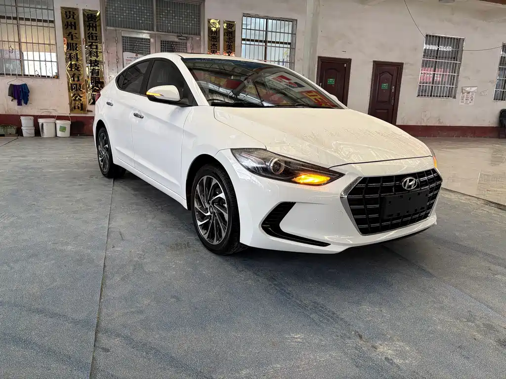 Hyundai Elantra 2021 — фото 3