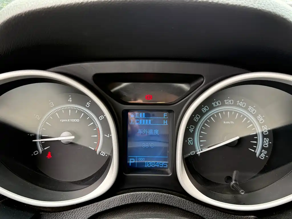 GAC Motor Trumpchi GS5 2014 — фото 11