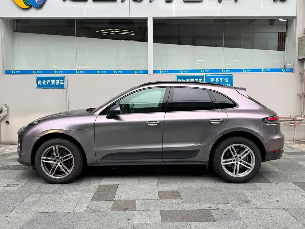 Porsche Macan 2020 — фото 15