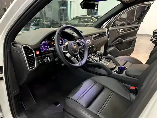 Porsche Cayenne 2023