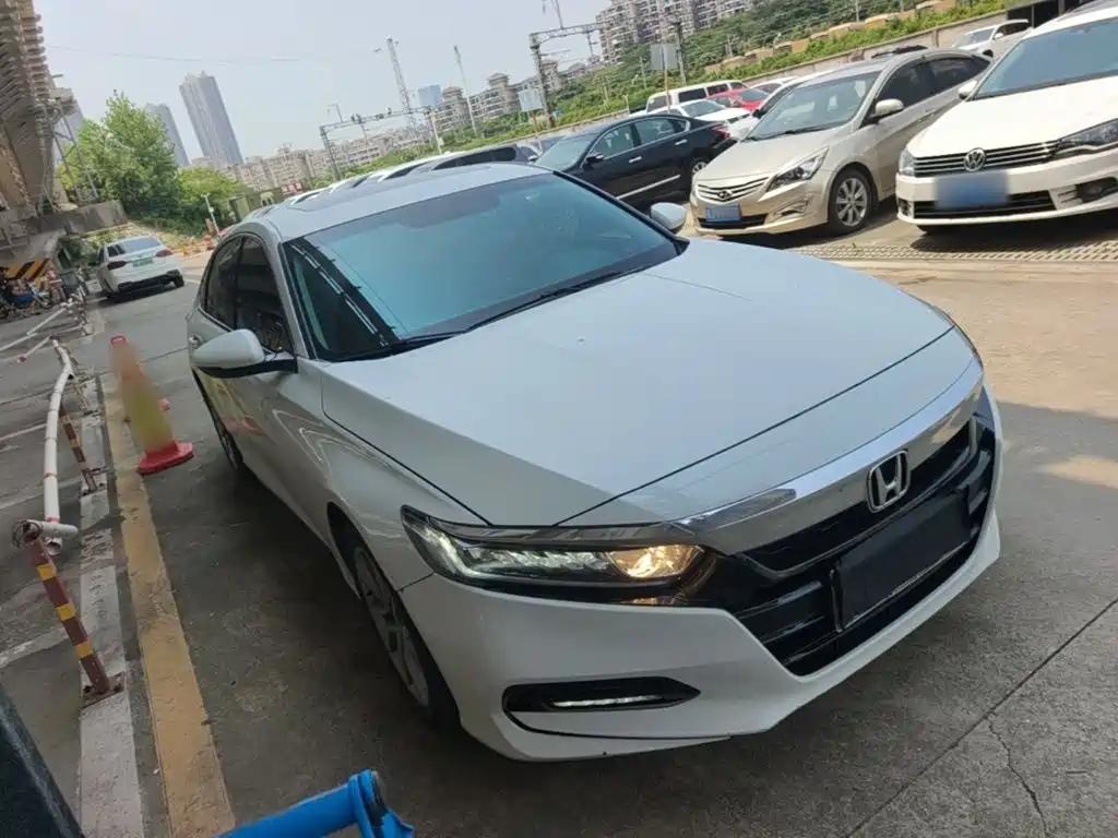 Honda Accord 2019 — фото 4