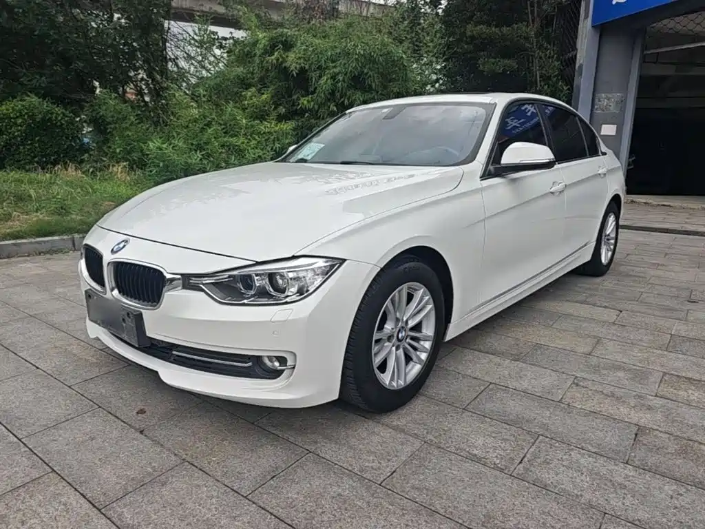 BMW 3 Series 2014 — фото 1