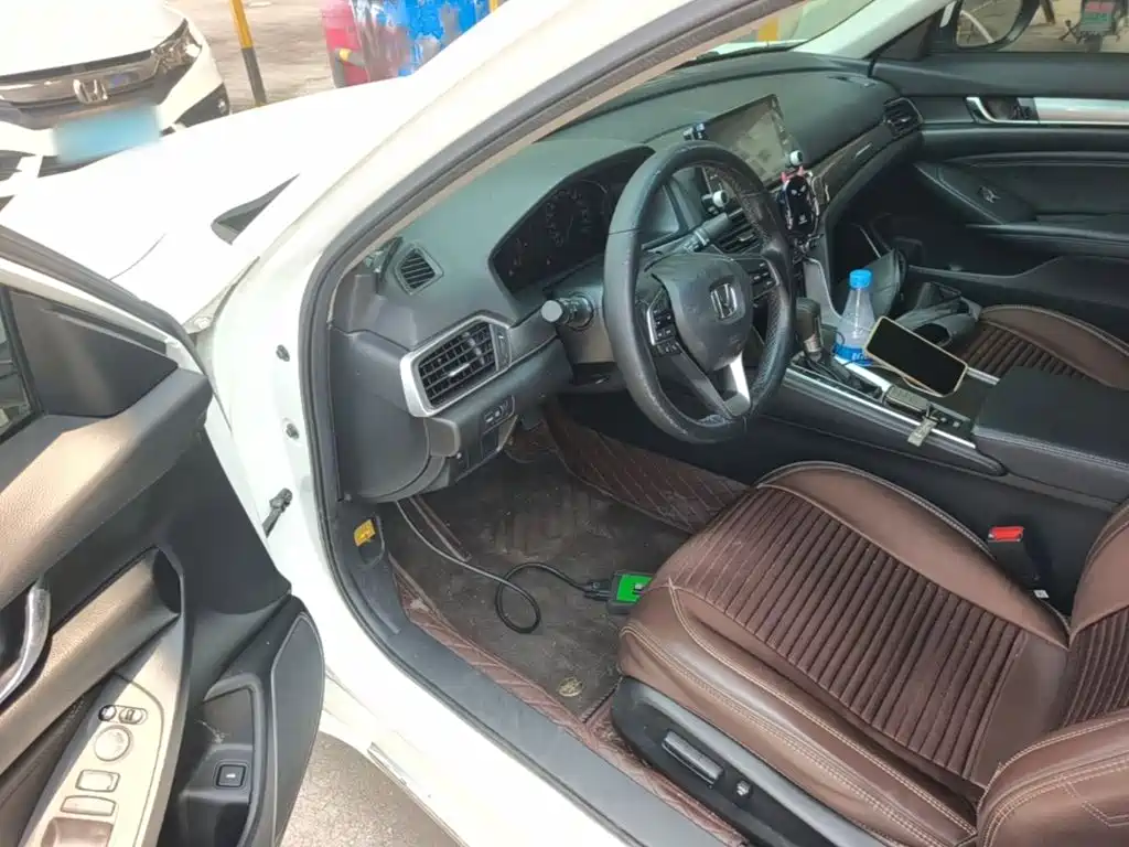 Honda Accord 2019 — фото 16
