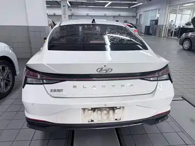 Hyundai Elantra 2022
