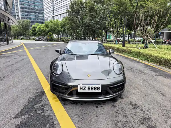 Porsche 911 2021