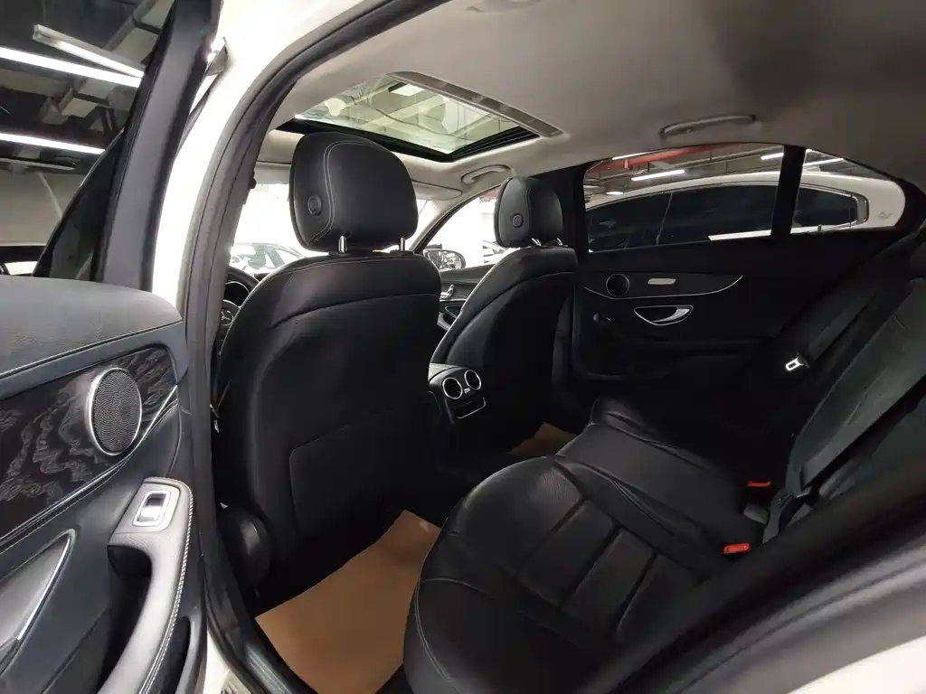 Mercedes-Benz C-Class 2020