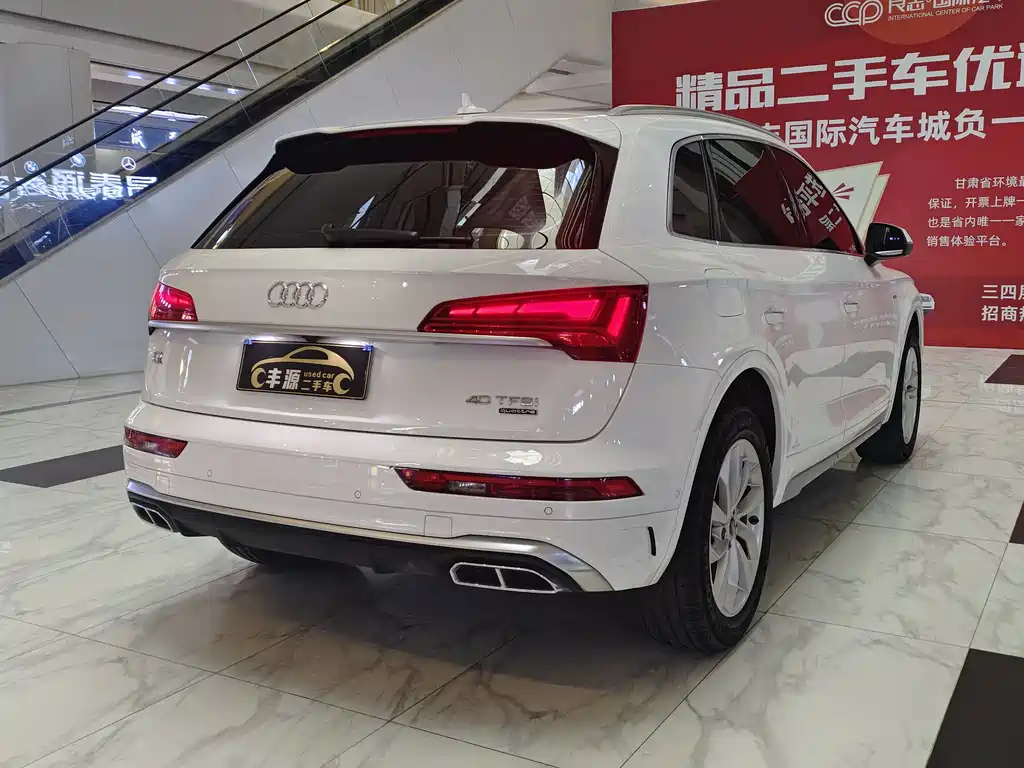 Audi Q5L 2022 — фото 24